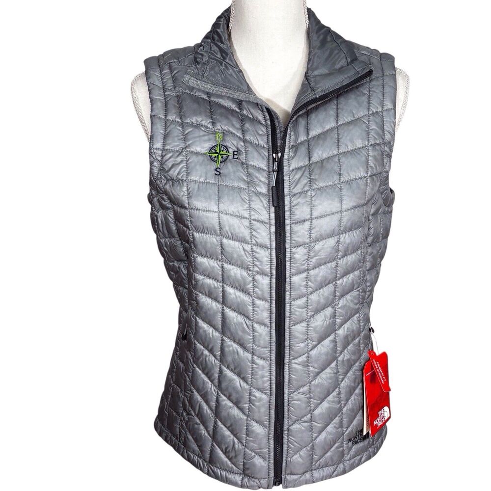 NWT North Face Thermoball Trekker Vest Women’s Small Grey Quilted Puffer LOGO